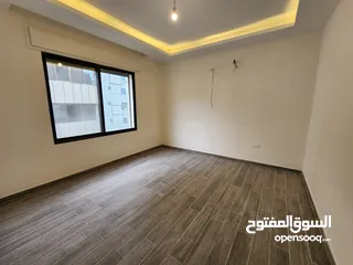  14 شقة فارغة للبيع أو للإيجار في دير غبار ref : 14300