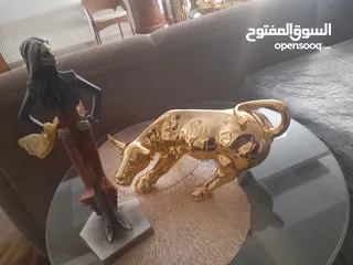  1 تحف وانتيكات ونحاسيات بسعر مغري من المالك