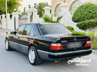  15 Mercedes Benz E200 Classic Edition  Year-1993.0ne year Passing & insurance till January-2026.