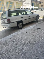  3 اوبل استرا
