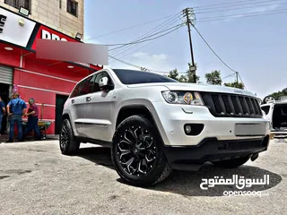  1 Grand Cherokee 2013