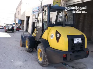  2 جرافة صغيره قياس 65 كوماتسو موديل 2006