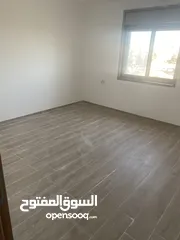  7 شقه للبيع ام الشرايط رام الله