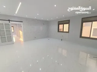  1 شقة فاخرة جديدة للايجار