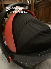  5 Robins Baby carseat cot  كرسيت حديثي ولادة من ماركة روبينز