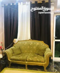  10 طقم كنب زان 7 مقاعد بحالة ممتازة و بوفيه 3 قطع خشب ثقيل للبيع المستعجل بسعر حرق