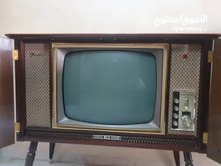  7 تلفزيون ناشونال أنتيكا بخزانة خشبية