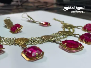  12 حجر الياقوت القديم