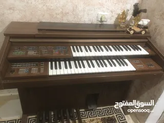  1 بيانوyamaha سنة 1974
