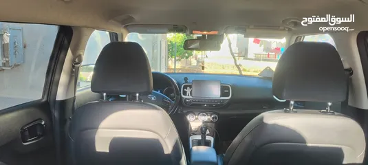  2 2020 Hyundai venue (v)