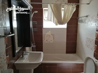  11 في أرقى مناطق الصويفية شقة طابق ثالث أخير 170م مجدده بالكامل بسعر مميز / ref 9085