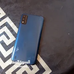  1 هاتفين شغالين بشكل ممتاز للبيع بسعر 30