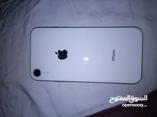  2 ايفون xr مساحه 64 ابيض مفيهوش خدش ومش مغير