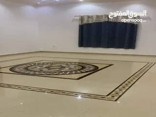  2 بادر بالحجز فيلا للايجار السنوي في عجمان منطقة المويهات 5 غرف مع مجلس وصالة بتشطيبات فاخرة
