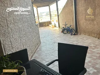  11 شقة شبه أرضية مع ساحة خارجية واطلالة للبيع في الارسال