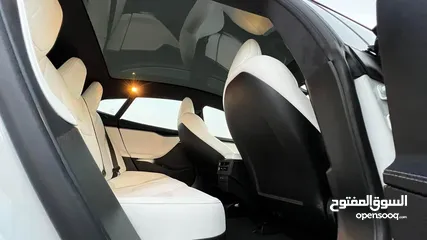  37 Tesla Model S Long Range Plus 2020 White interior