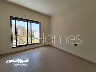  1 شقة ارضية مع ترس للبيع في دير غبار بمساحة بناء 155م