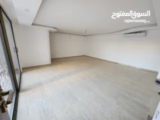  7 شقة فارغة للبيع في دير غبار  ref : 14242