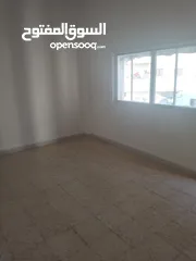  8 شقه للايجار