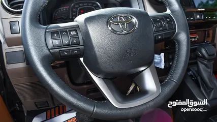  15 Toyota Land Cruiser Pickup LX 4.0L V6 Petrol Single Cabin Auto transmission