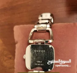  6 GUCCI ساعة