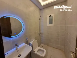  10 شقة فاخرة للايجار  الرياض حي القدس  المساحه 180 م   مكونه من :   3 غرف نوم  3 دورات مياه   دخول ذكي