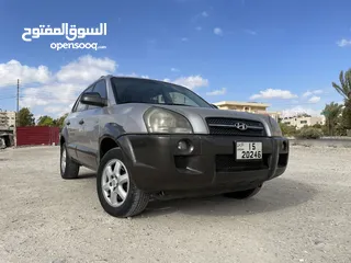  2 هيونداي توسان 4*4 بحاله الوكاله غرفه نظيف وكاله ماتور 2000cc للبيع بسعر مغري