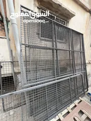  2 غرفة حديد ما شاء الله نضيفة وما فيها اي عيوب غرفة كاملة مكملة بس بدك حداد يركبلك اياها بتنفع لكلشي..