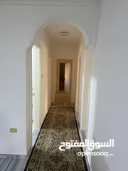  9 شقه للأيجار السنوي الجاردنز جنب اسواق شاكر