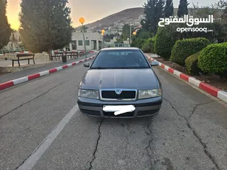  1 سكودا اوكتافيا 2004