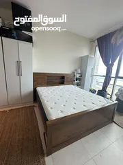  1 kind bed with mattress
