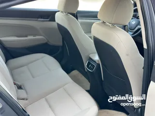  25 Hyundai Elantra 2017 Oman car 118000 km only