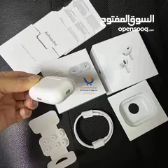  11 النسخة الأمريكى سيريال على العلبة ونفس السيرل محفور على البوكس و كل فردة من السماعاتAirpods pro2 USA