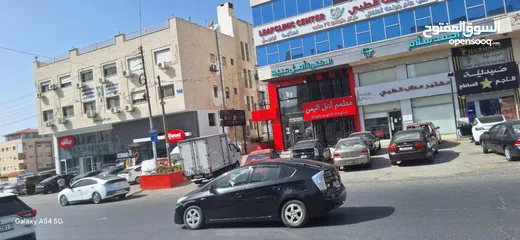 6 مطعم مأكولات يمنيه للبيع مع معدات كاملة في شارع الإذاعة بجانب بن العميد