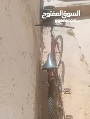  2 بسكليت. TREK
