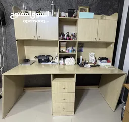  16 مكتب أثاث مكتبي خشبي مع جوارير وخزاين للمنزل لغرفه نوم او غرفة عمل حجم كبير واجهه كامله للبيع