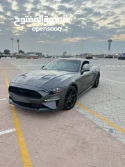  3 Ford Mustang 2019 Ecoboost Premium