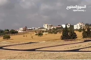 1 ارض طريق المطار منطقة  جلول خلف فلل الأندلسية مساحات تبدأ من 500 متر