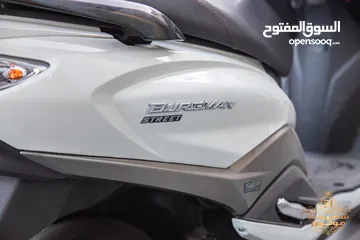  3 Suzuki scooter Burgman 2021