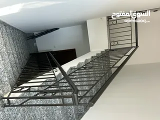  24 بيع بيت مستقل (فيلا) بالسلط  دعم الغزالات ,ام جوزة، تشطيبات فاخرى، بناء 230م ترسات 400م ,900م ارض