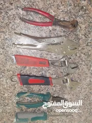  1 عده للبيع 5دنانير