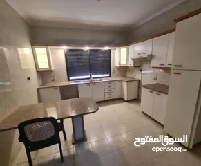  5 الصويفيه شقة للبيع بسعر مميز 145 متر طابق اول