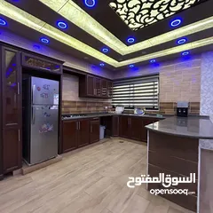  13 مزرعة للبيع اطلالة جذابة