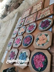  2 لوحات فنية يدوية من الرزن و الفسيفساء بتصاميم ورود رائعة – إضافة فاخرة لديكور منزلك أو مكتبك