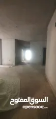  15 شقة جديدة حجم كبيرة نص تشطيب للبيع في مدينة طرابلس منطقة رأس حسن  بعد كباب العريبي علي يمين