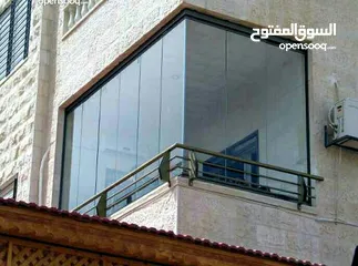  1 عمل بلاكين المنزل بنظام الفولدنج بالاضافه الى شوربوكس جميع اعمال الزجاج والالمنيوم