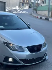  4 للبيع2011seat ibiza