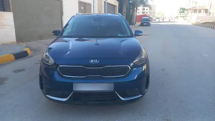  14 كيا نيرو 2017 فحص 2 جيد لون كحلي مميز بسعر مغري قابل للبدل