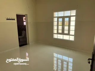  9 شقة بالدور الاول المعبيلة الثامنه / 150 متر
