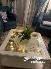  1 طاولة وسط بيضاء